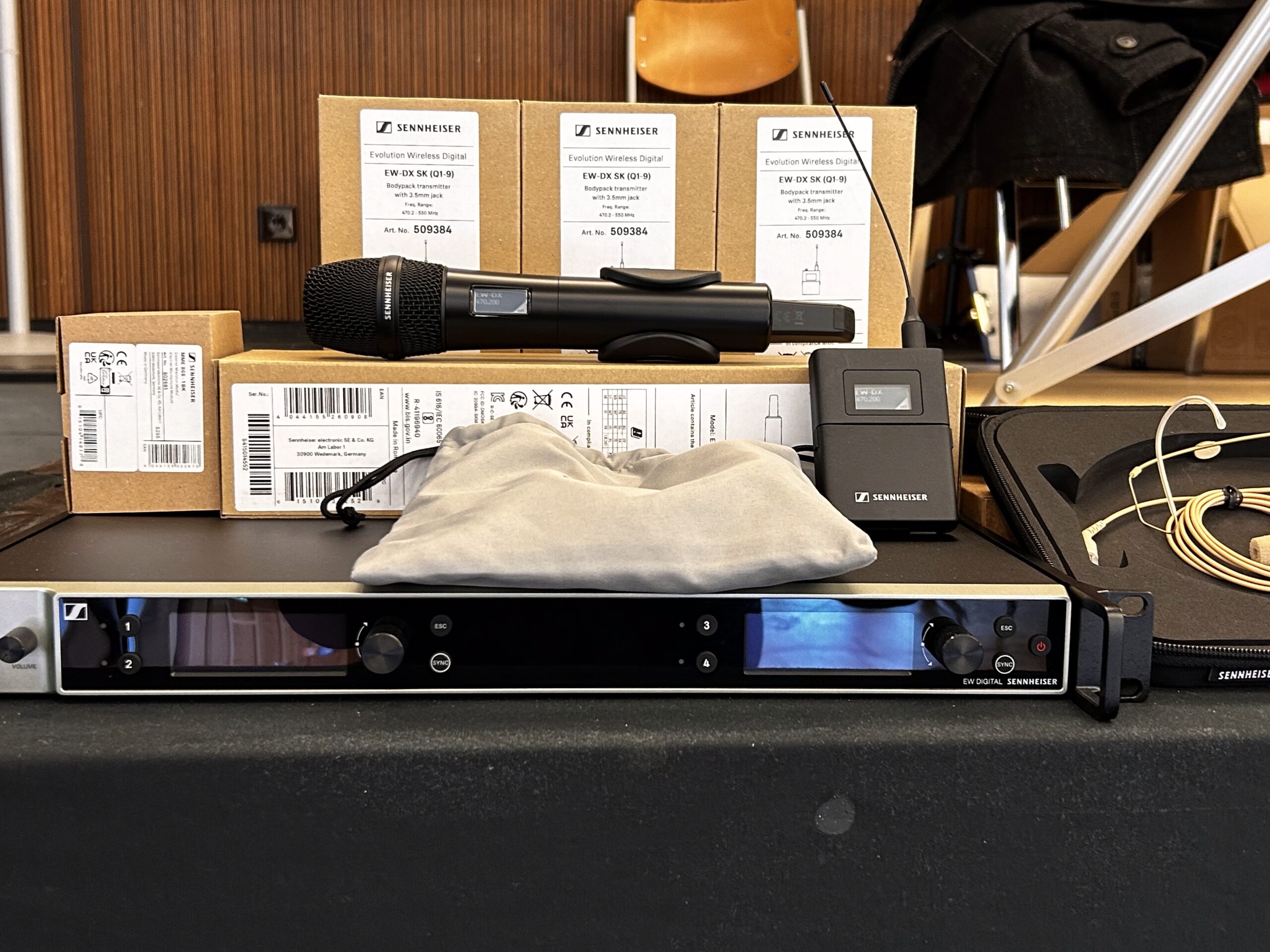 Moderne Sennheiser Technik für unsere Technik-AG